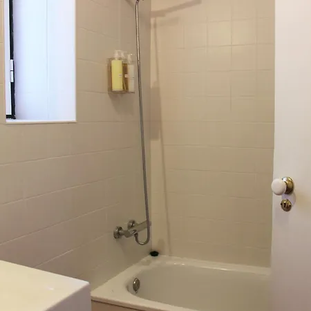 Sm1-happy At Hip Pr.real & Bair.alto + Private Patio! شقة Lisboa