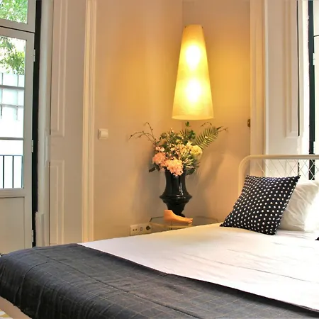 Appartement Sm1-happy At Hip Pr.real & Bair.alto + Private Patio! *