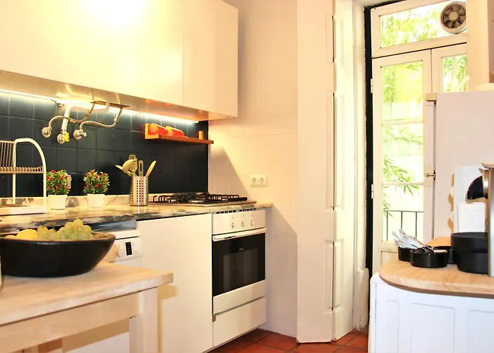 Sm1-happy At Hip Pr.real & Bair.alto + Private Patio!