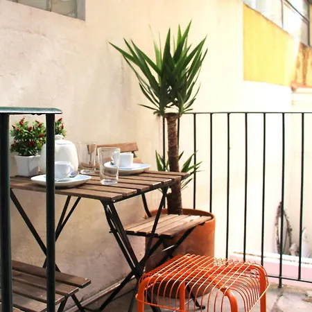 Sm1-happy At Hip Pr.real & Bair.alto + Private Patio! ליסבון